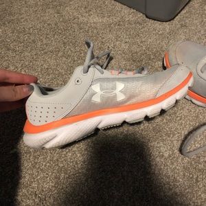 Under armor tennis shoes